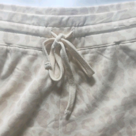 Splendid Leopard Print Joggers - Picture 5 of 7